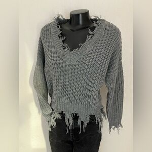 GRAY V-NECK variegated shaker CHUNKY distressed DETAILED sweater CHARMed! SMALL